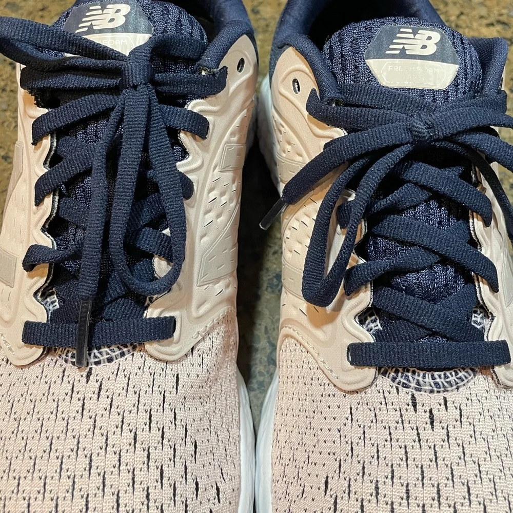 New Balance Womens Zante V4 Running Shoes Light Pink & Navy Lace Up Size 9 EUC - Picture 6 of 9